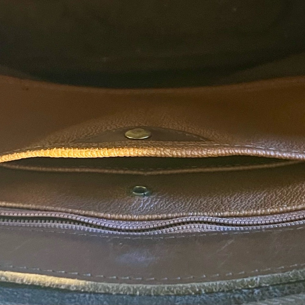 Dooney & Bourke Brown Leather Satchel with Structured Design - Picture 9 of 9